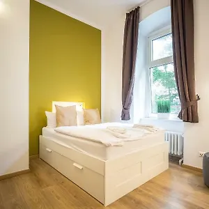 traumberg-flats.find-berlin-hotels.com/